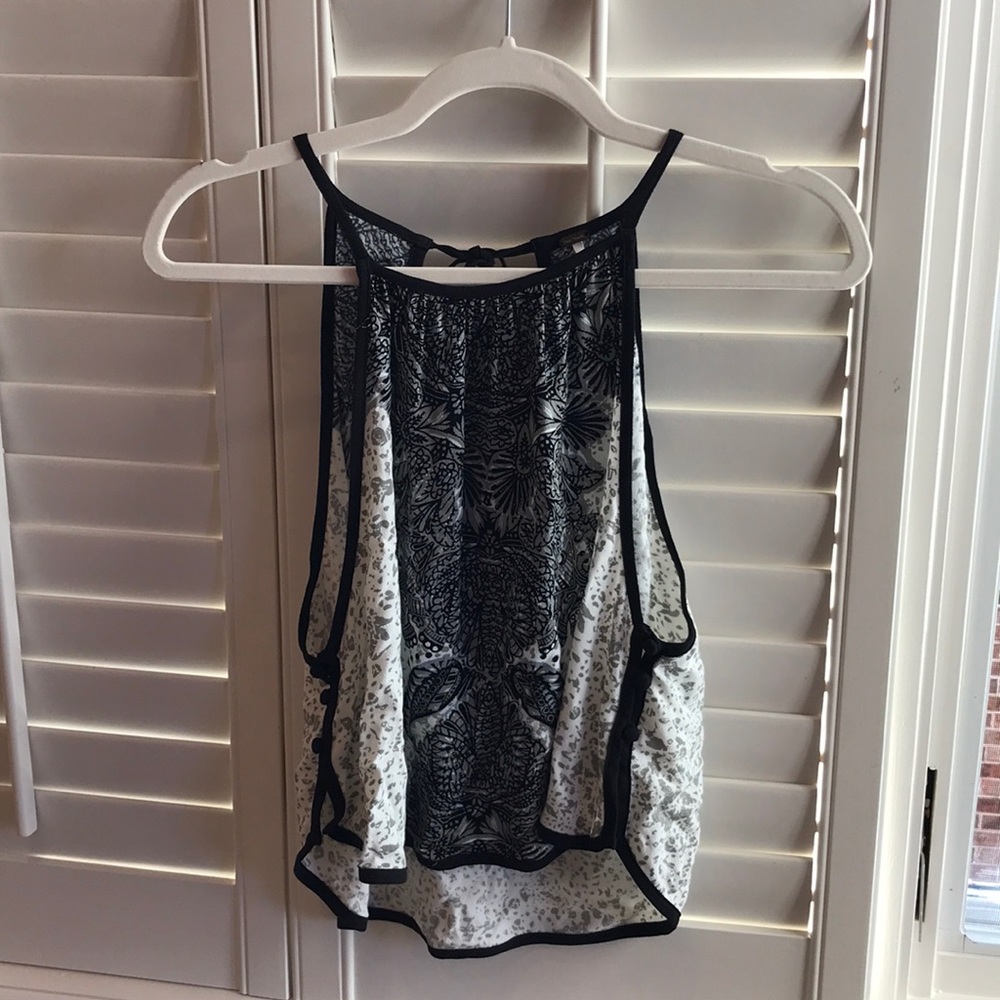Printed Free People Top. (Size XS)